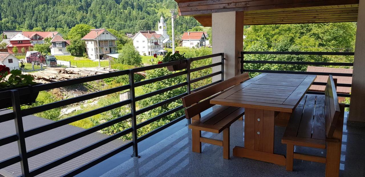 Autovilas Borşa Exteriör bild