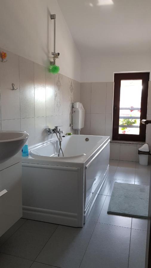 Autovilas Borşa Exteriör bild